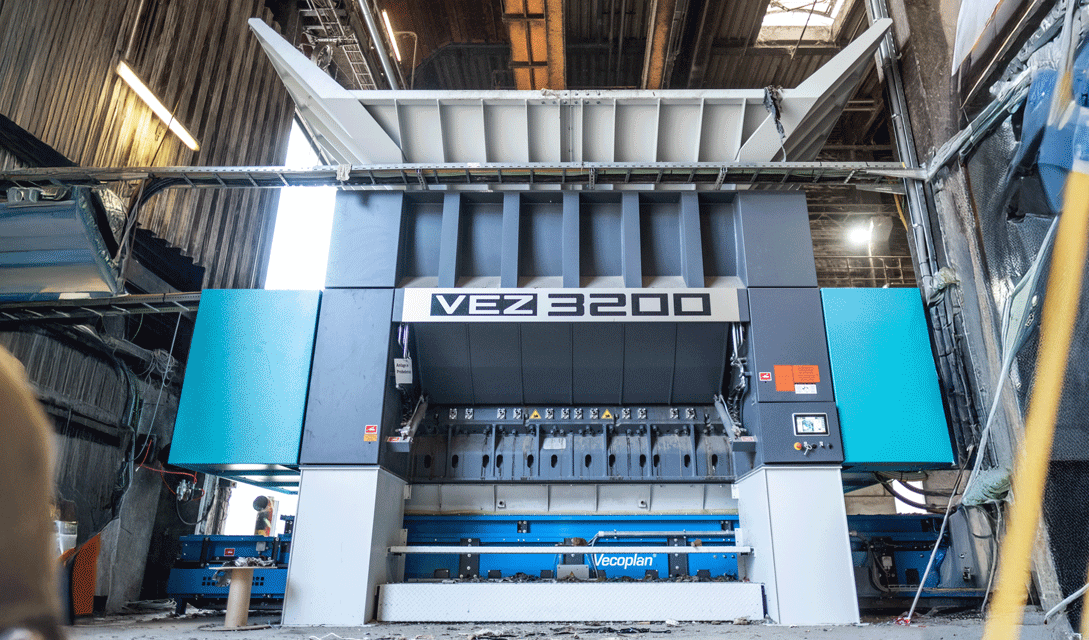Full view of a Vecoplan VEZ 3200 Single-Shaft Shredder - Processing of Waste-Derived Fuels
